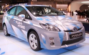 prius hybrid 300x187 Toyota's Hybrid Cars Attacked By New Pollution Figures: Scoring Higher Than Average