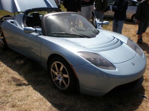 Plug In Americas New EV Survey Targets the Tesla Roadster Blue Tesla Roadster right side 300x225 Plug In Americas New EV Survey Targets the Tesla Roadster